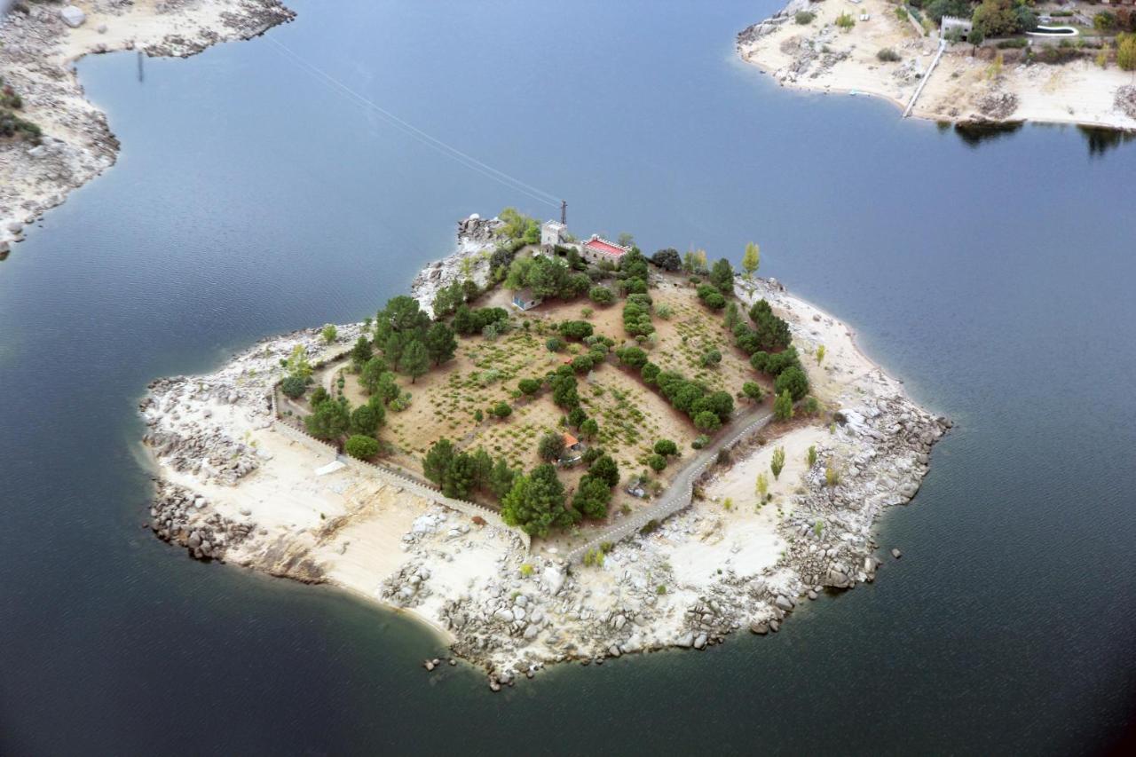 Pensjonat Isla Del Burguillo Ávila Zewnętrze zdjęcie